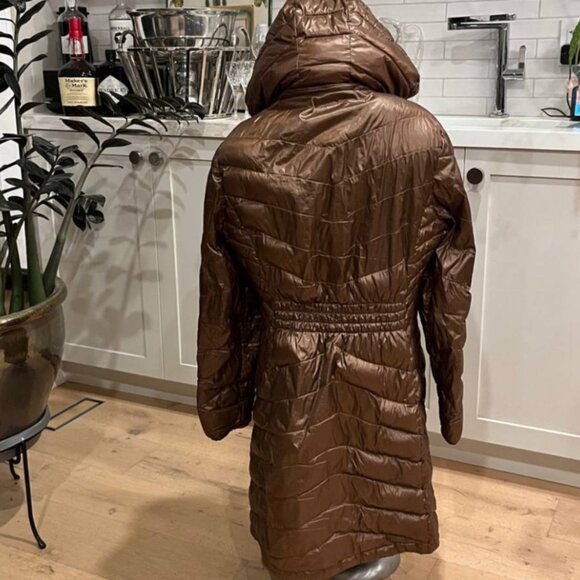 Andrew Marc 650 Fill Down Packable Puffer with Removable Hood - Size Large - Picture 6 of 10